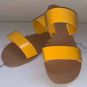 Yellow sandals with thick bands